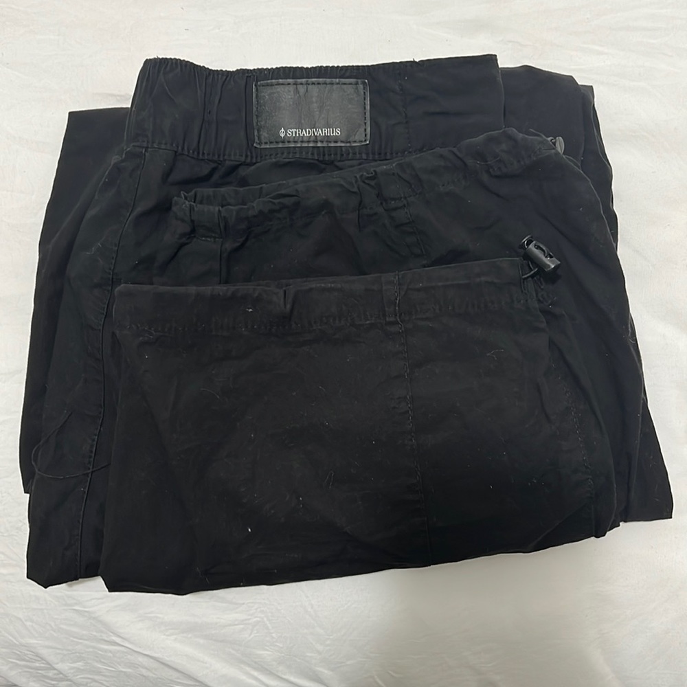 Stradivarius Cargos